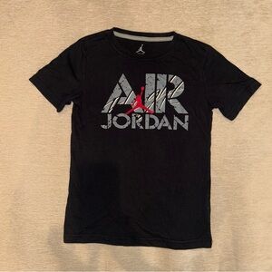 Kids Air Jordan Tshirt Size M (10-12)